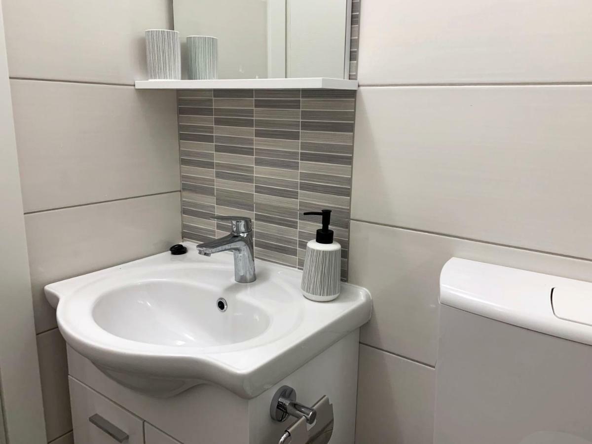 פרומאינה Apartments Zika מראה חיצוני תמונה