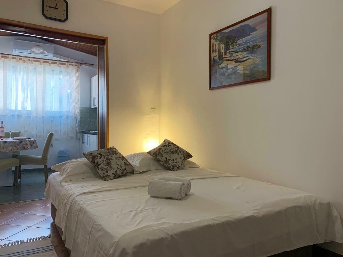פרומאינה Apartments Zika מראה חיצוני תמונה