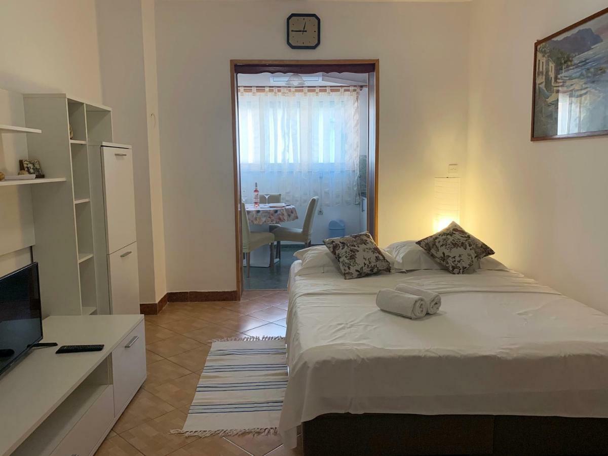 פרומאינה Apartments Zika מראה חיצוני תמונה